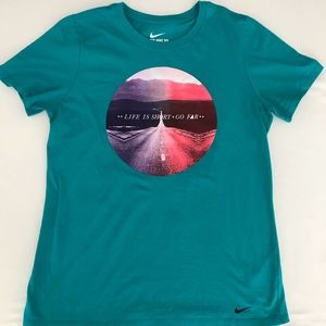 Nike Women’s T-shirt logo “life is short go far”